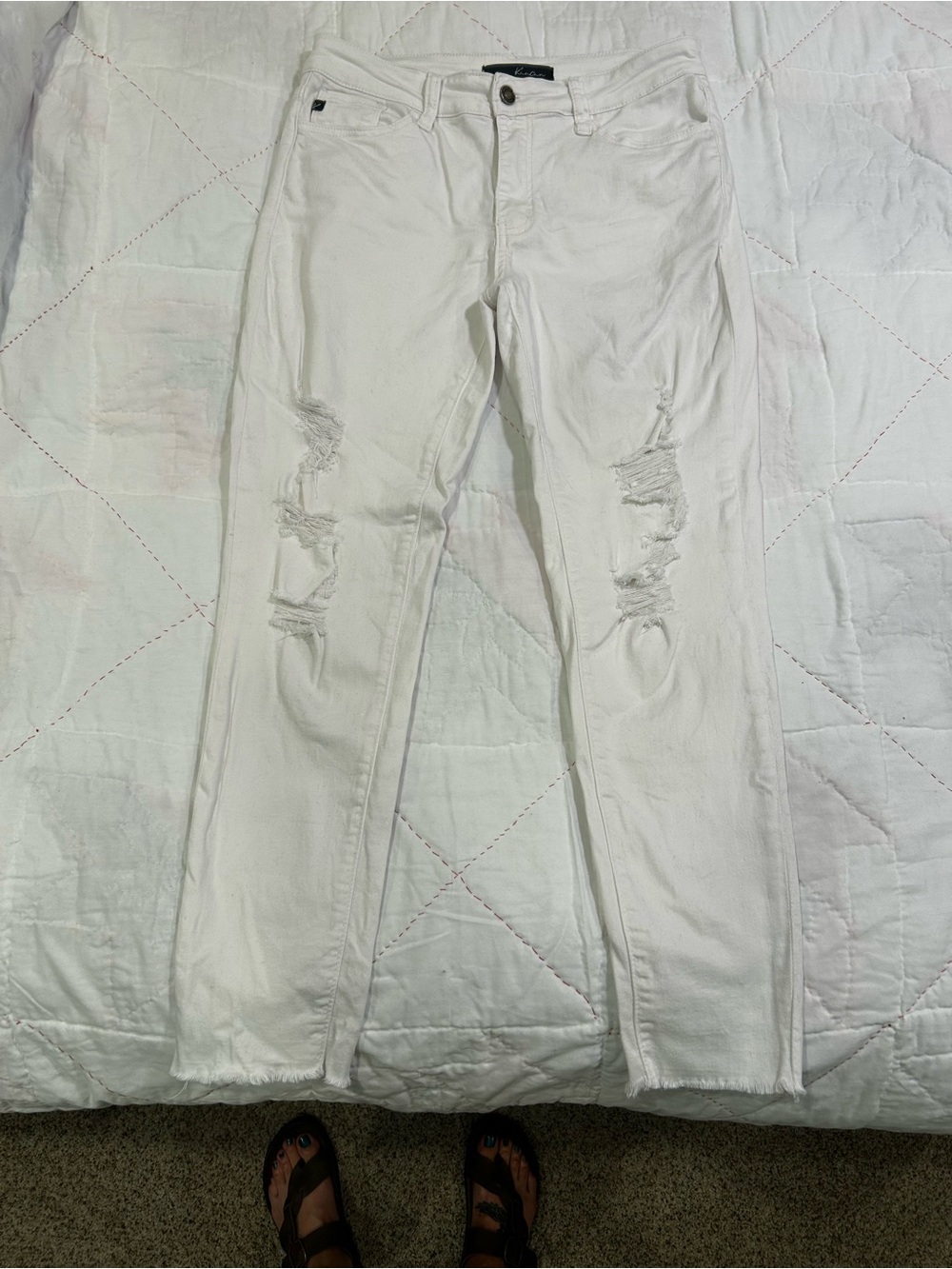 KanCan White Distressed Skinny Jeans